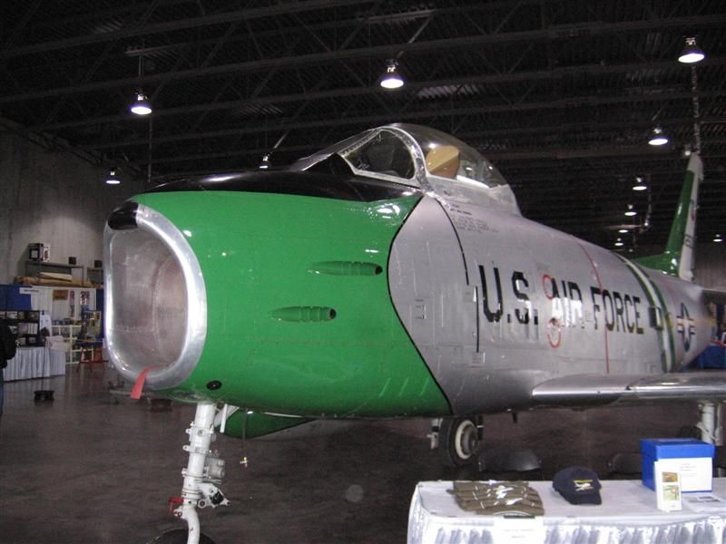 F 86 Sabre Medium